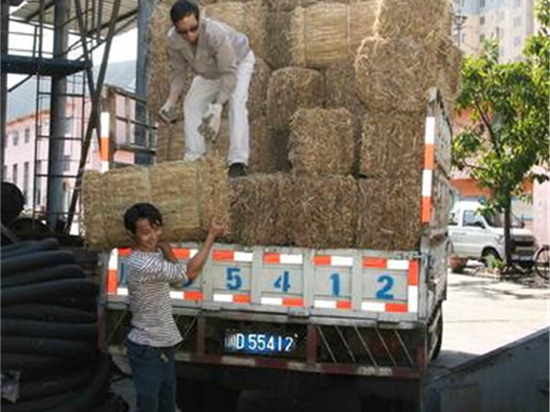 如何在使用防汛草袋時減少災(zāi)害損失？