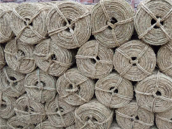 內(nèi)蒙防風(fēng)治沙草繩廠家：守護(hù)草原，治理沙漠的使命