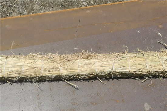 草支墊在危險(xiǎn)品運(yùn)輸中的防滑作用 草支墊在危險(xiǎn)品運(yùn)輸中的防滑作用