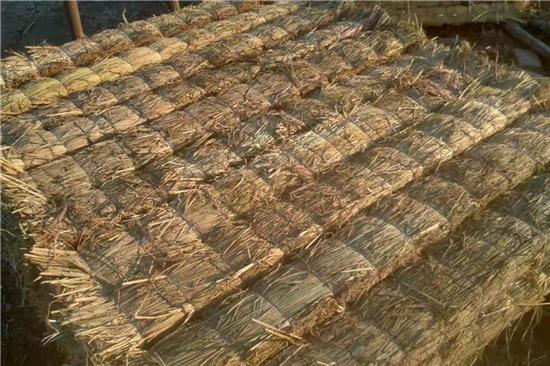草支墊在惡劣天氣條件下的表現(xiàn) 草支墊在惡劣天氣條件下的表現(xiàn)